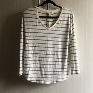 Long Sleeve V-Neck Sweater